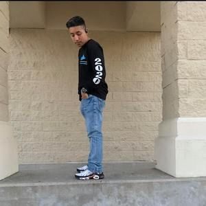 Meet your Posher, Luis